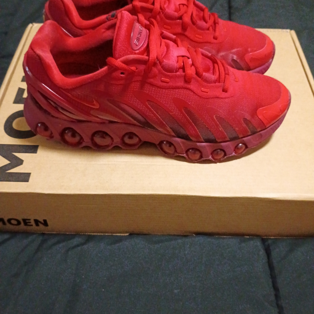 Dynamic Red Women's Athletic Shoes